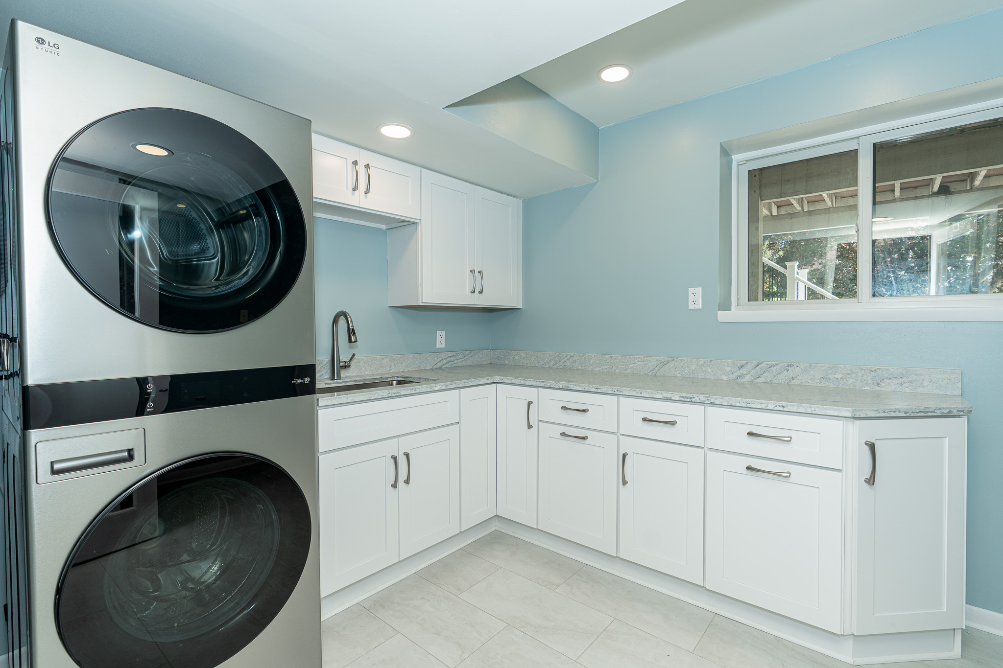 White Shaker Laundry Room, Reisterstown